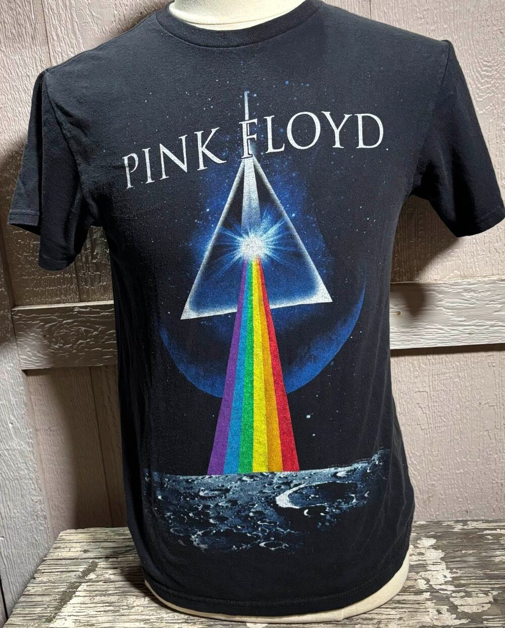 Pink Floyd black T-Shirt Size Medium rock band shirt dark side of the moon
